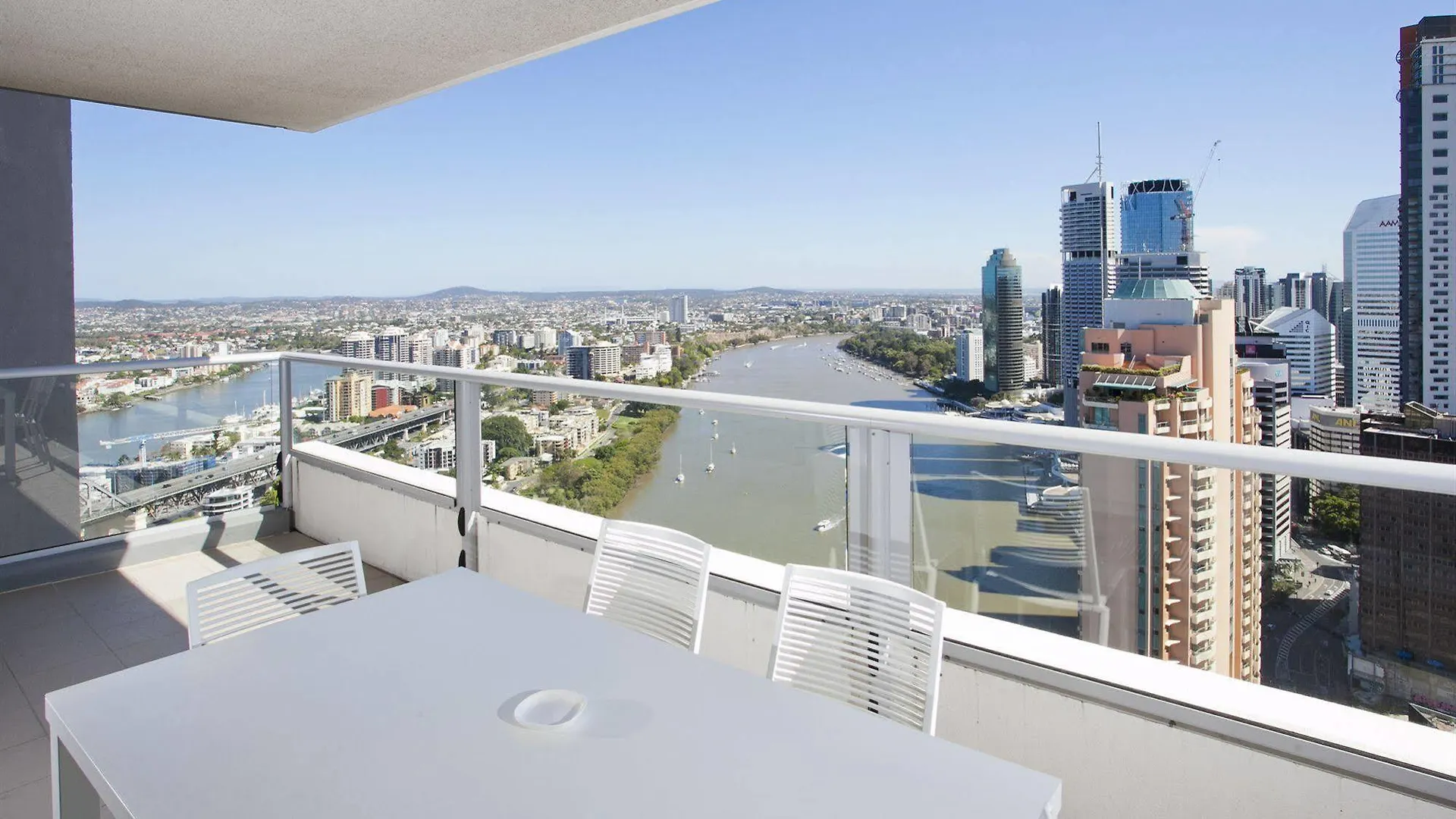 Mantra On The Quay Aparthotel Brisbane